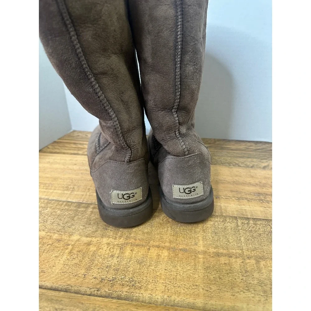 UGG Australia‎ Classic Tall Brown Suede Shearling Boots Chocolate size 7